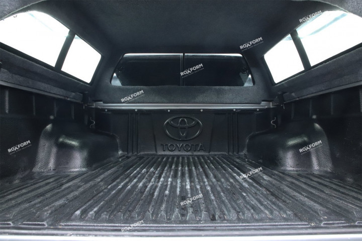 Koupit Hardtop on Toyota Hilux 2015-2021 Fixed Window Canopy